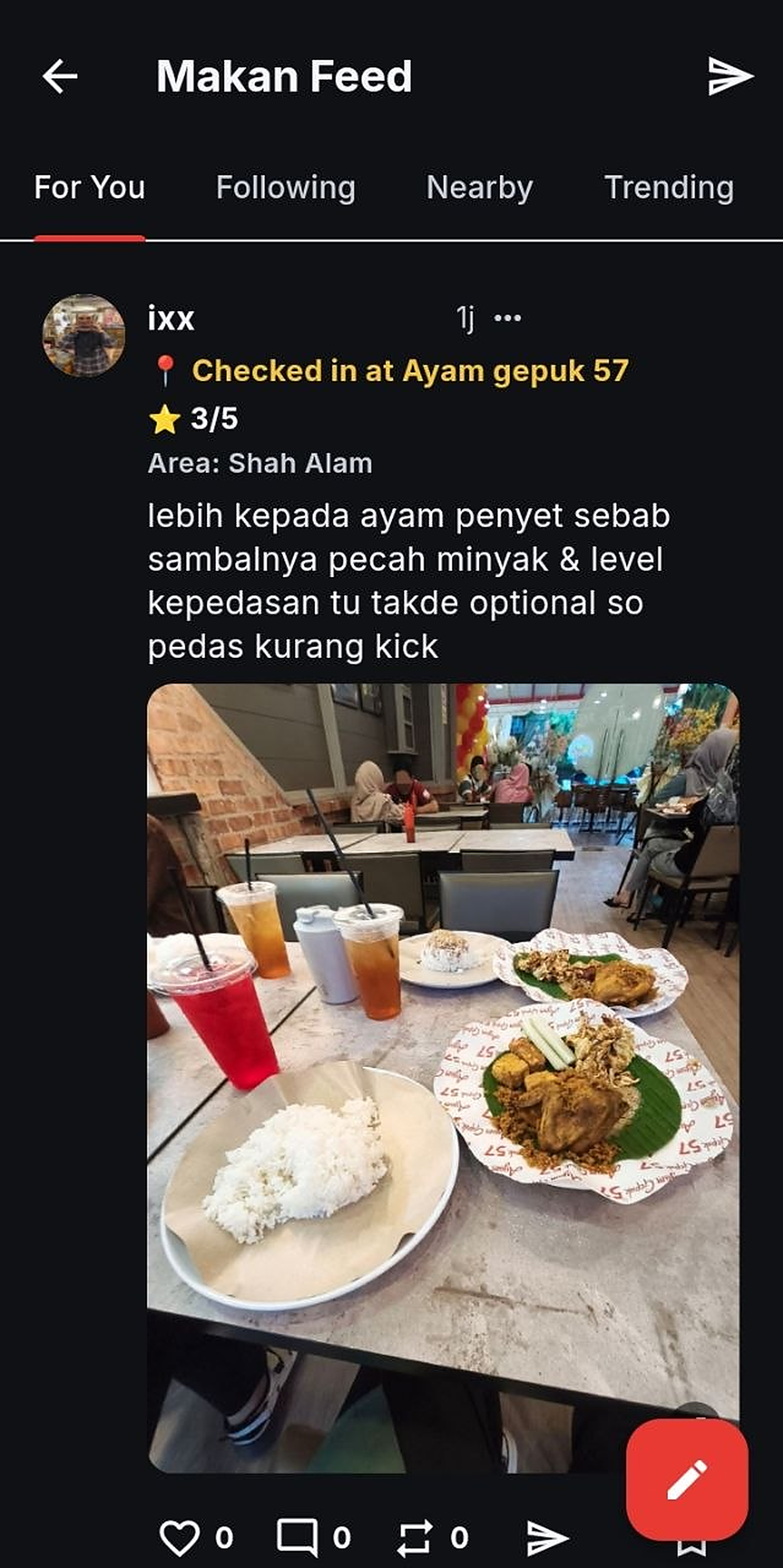 MakanMana Makan Feed showing community reviews, ratings and check-ins from people nearby